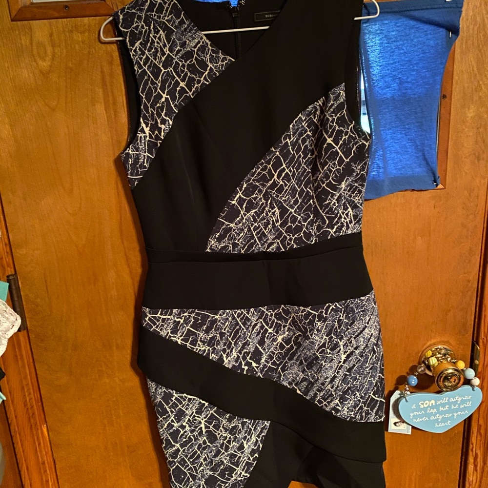 Bcbgmaxazira dress size 6